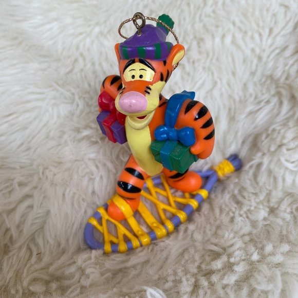 Vintage Disney Winnie The Pooh Tigger Christmas Tree Ornament Snowshoe Snowboard - Picture 10 of 12